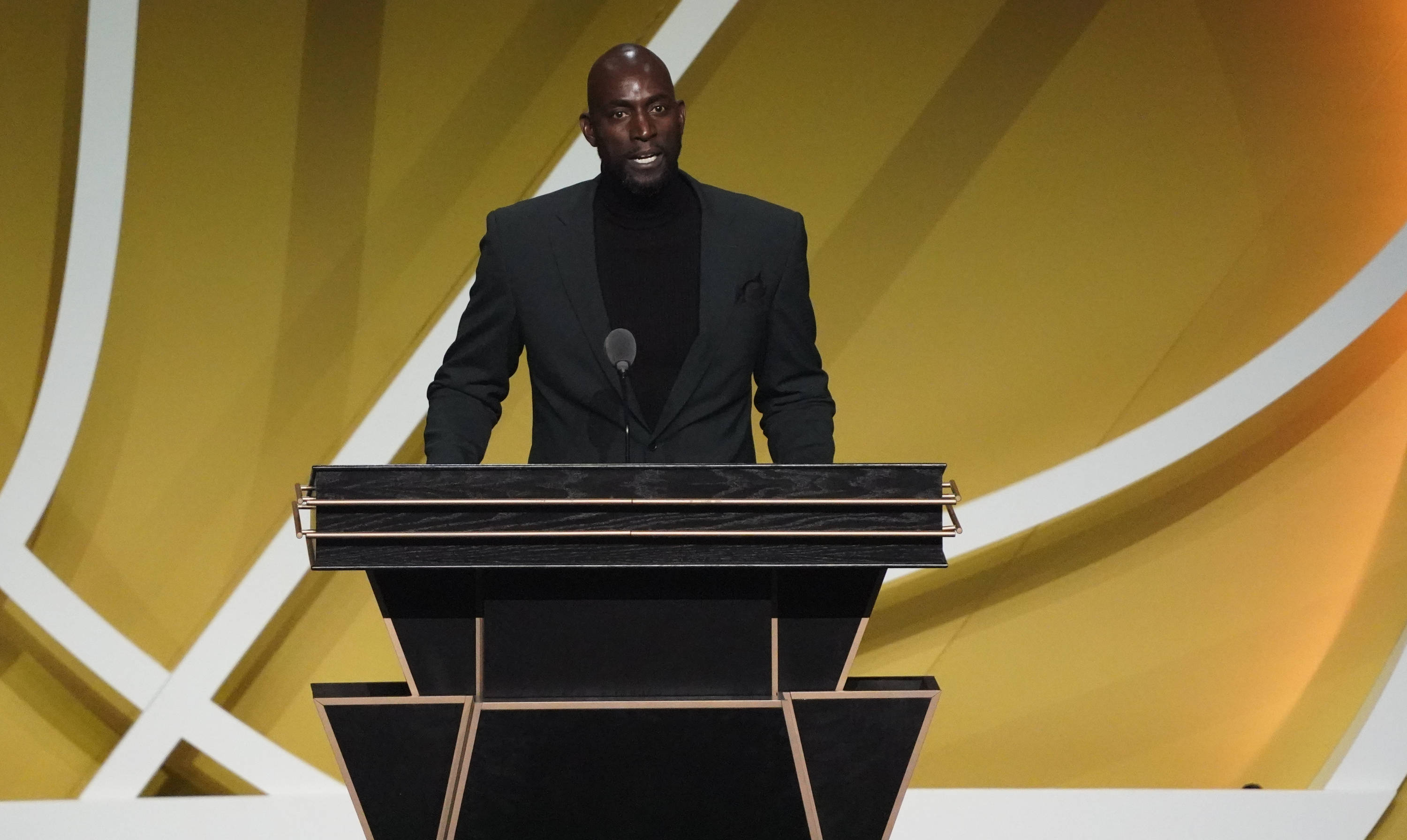 泰山持续以 泰山持续以